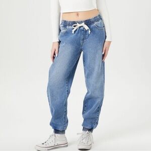 NWOT Drawstring denim joggers light wash boyfriend jeans
